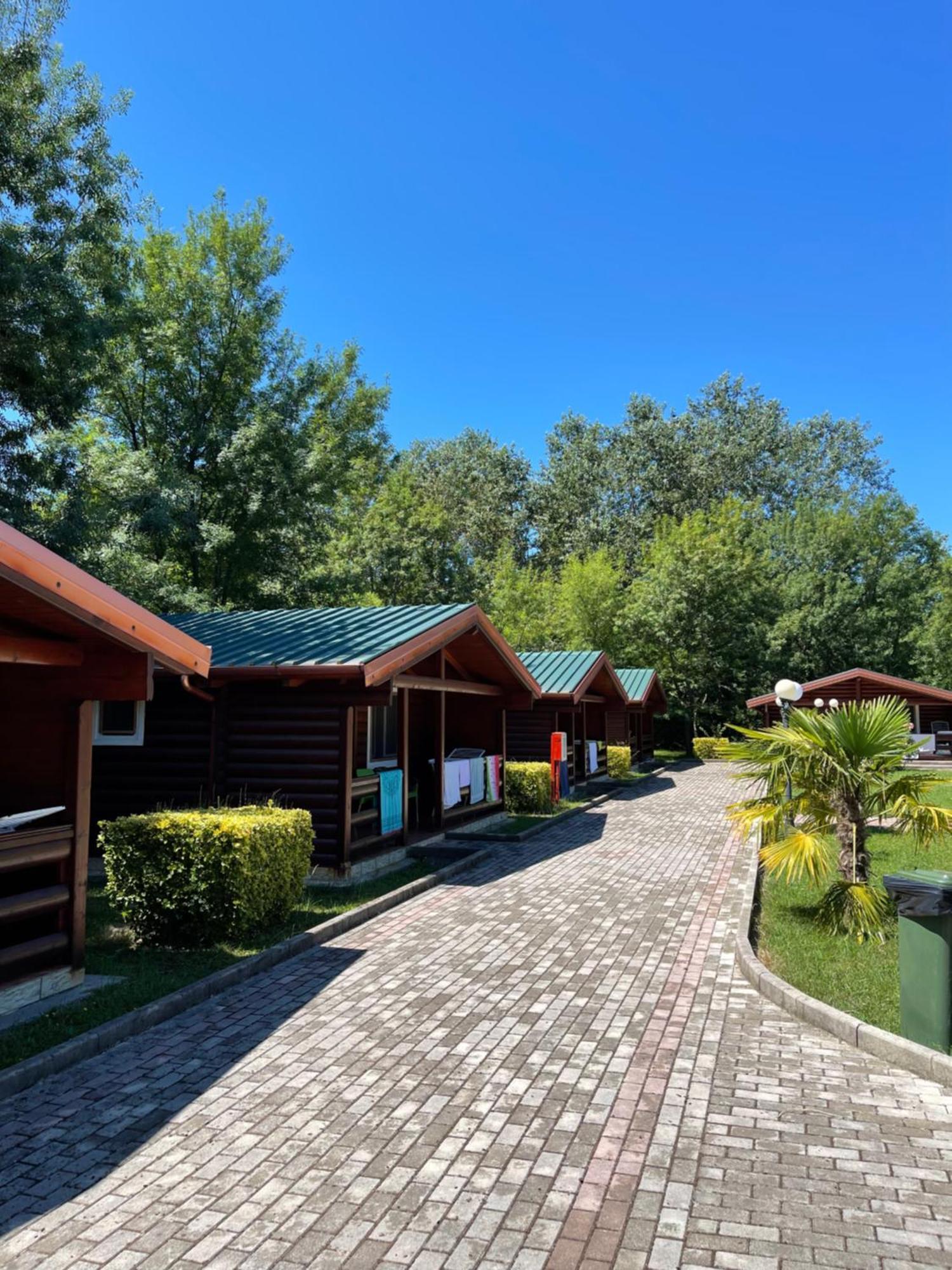 Kompleksi Turistik Leonardo Shëngjin Esterno foto