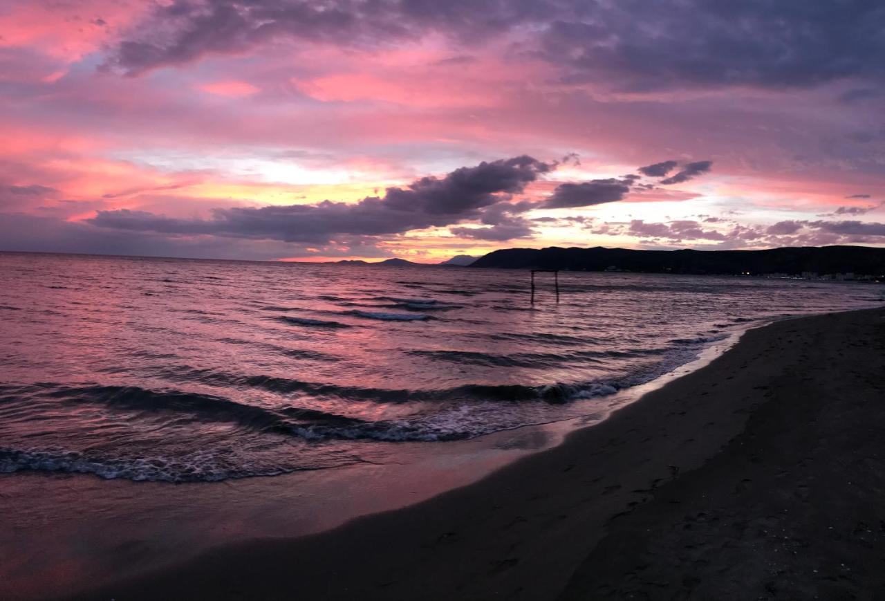 Kompleksi Turistik Leonardo Shëngjin Esterno foto
